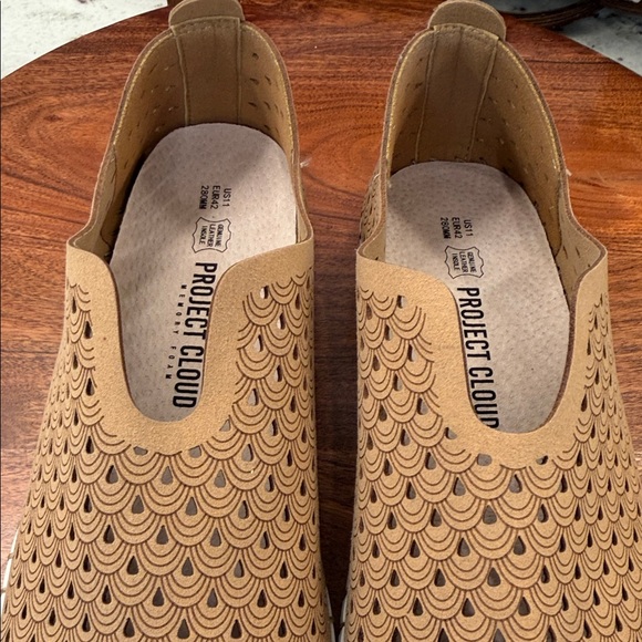 Chic Tan Slip-On Loafers - Picture 4 of 6